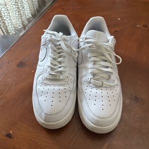 Men Nike Airforce 1s